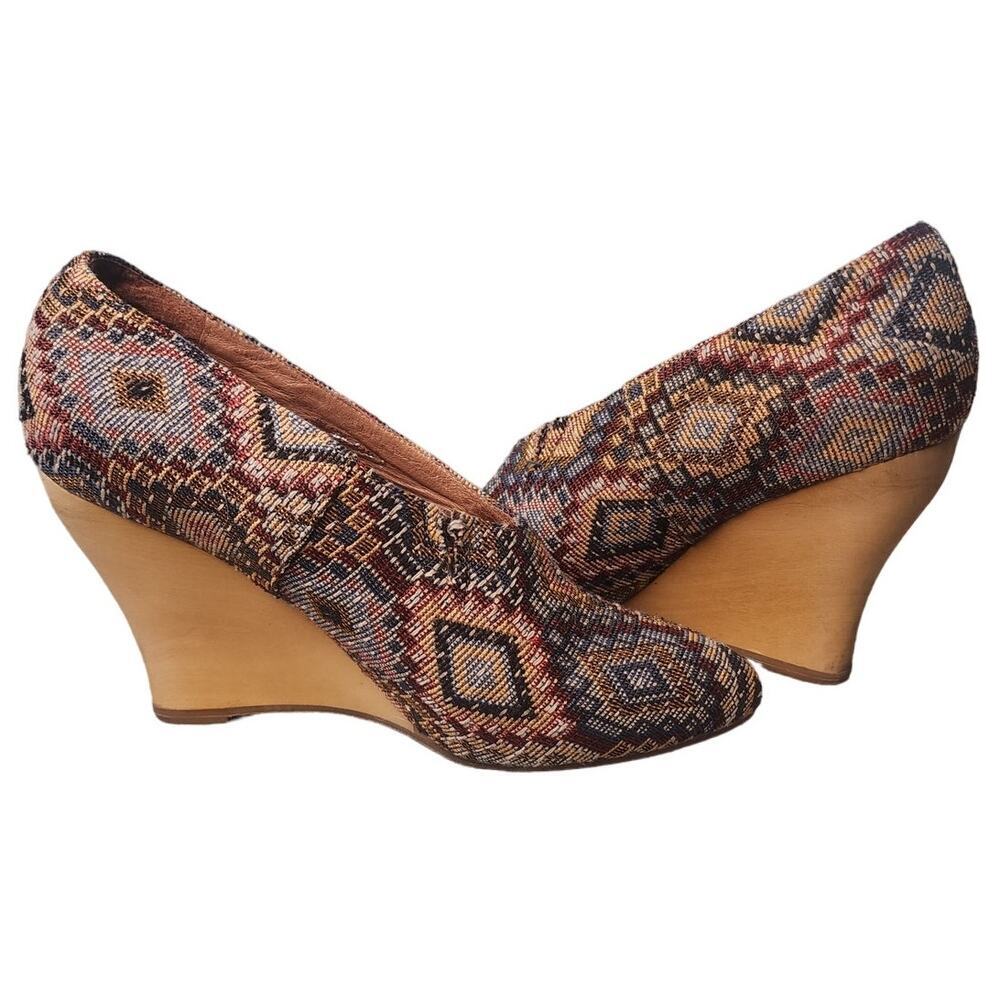 Anthropologie Lucky Penny Diana Fab Wedge Heeled Shoes Diamond Patterned Size 8